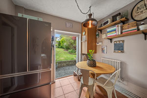 Photo 21- click for photo gallery